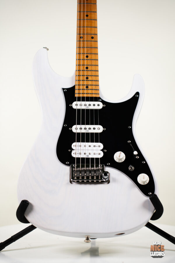 Ibanez AZ2204 LA Custom Shop - Image 2