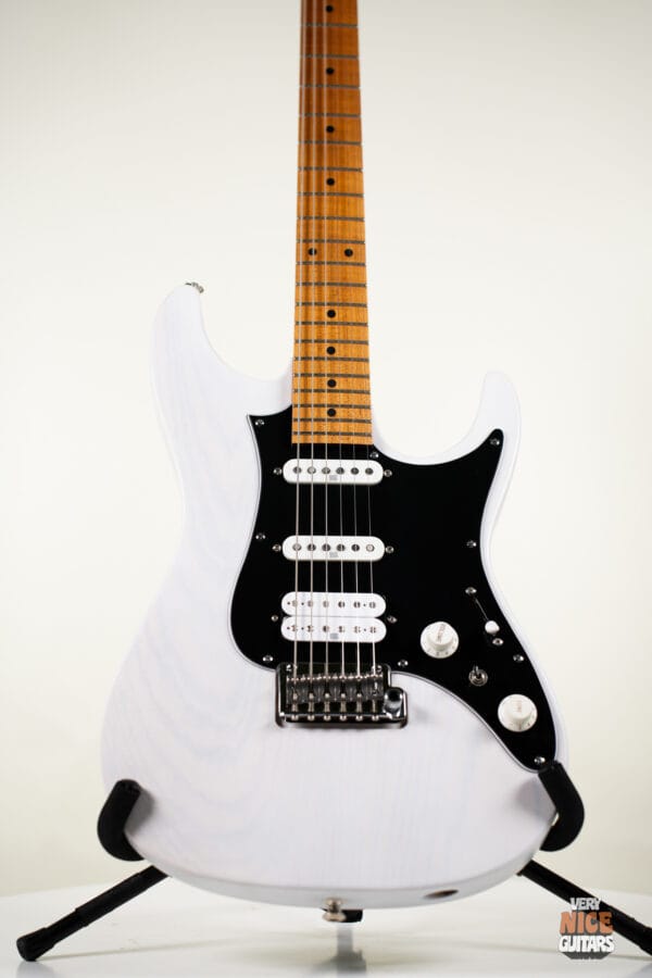 Ibanez AZ2204 LA Custom Shop