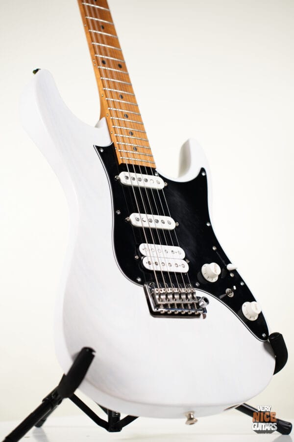 Ibanez AZ2204 LA Custom Shop - Image 12