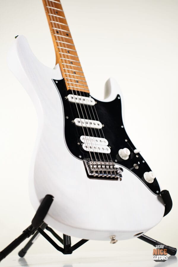 Ibanez AZ2204 LA Custom Shop - Image 13