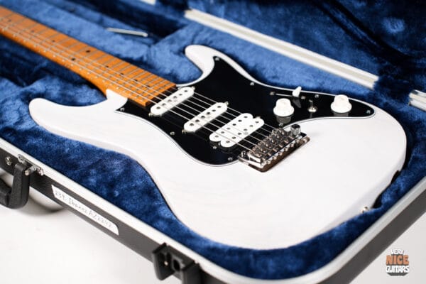 Ibanez AZ2204 LA Custom Shop - Image 27