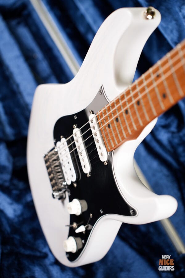 Ibanez AZ2204 LA Custom Shop - Image 30