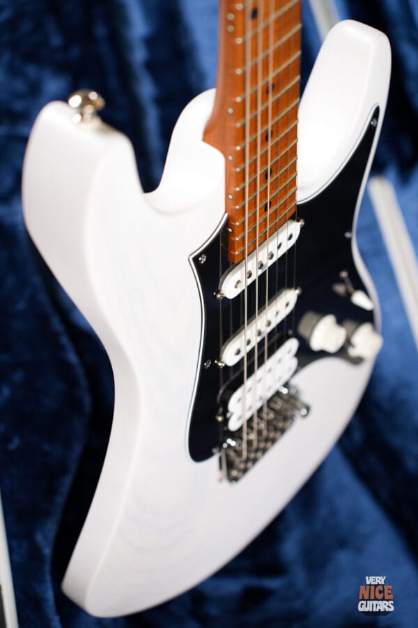 Ibanez AZ2204 LA Custom Shop - Image 31