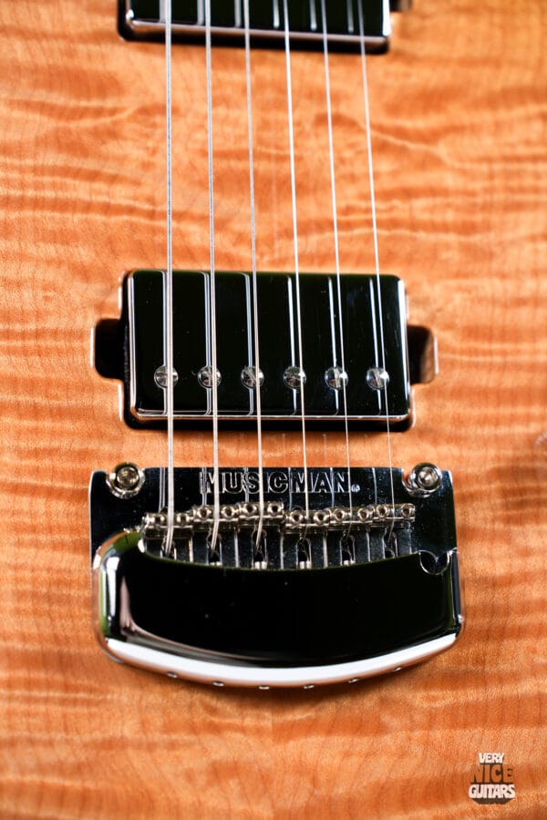 Music Man Sabre - Image 8