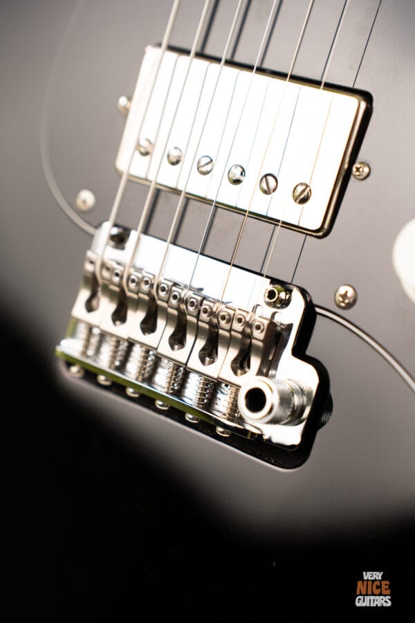 Ibanez AZ2204B Prestige - Image 11