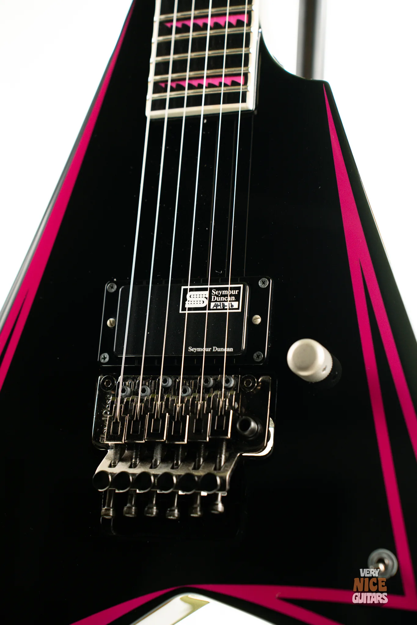 Edwards E-AL-128 Pink Sawtooth – Very Nice Guitars