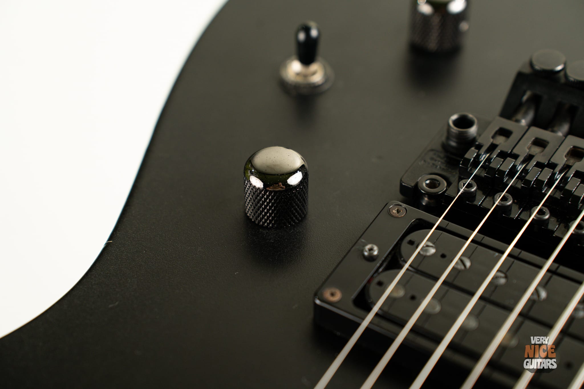 Caparison Dellinger II - Image 14