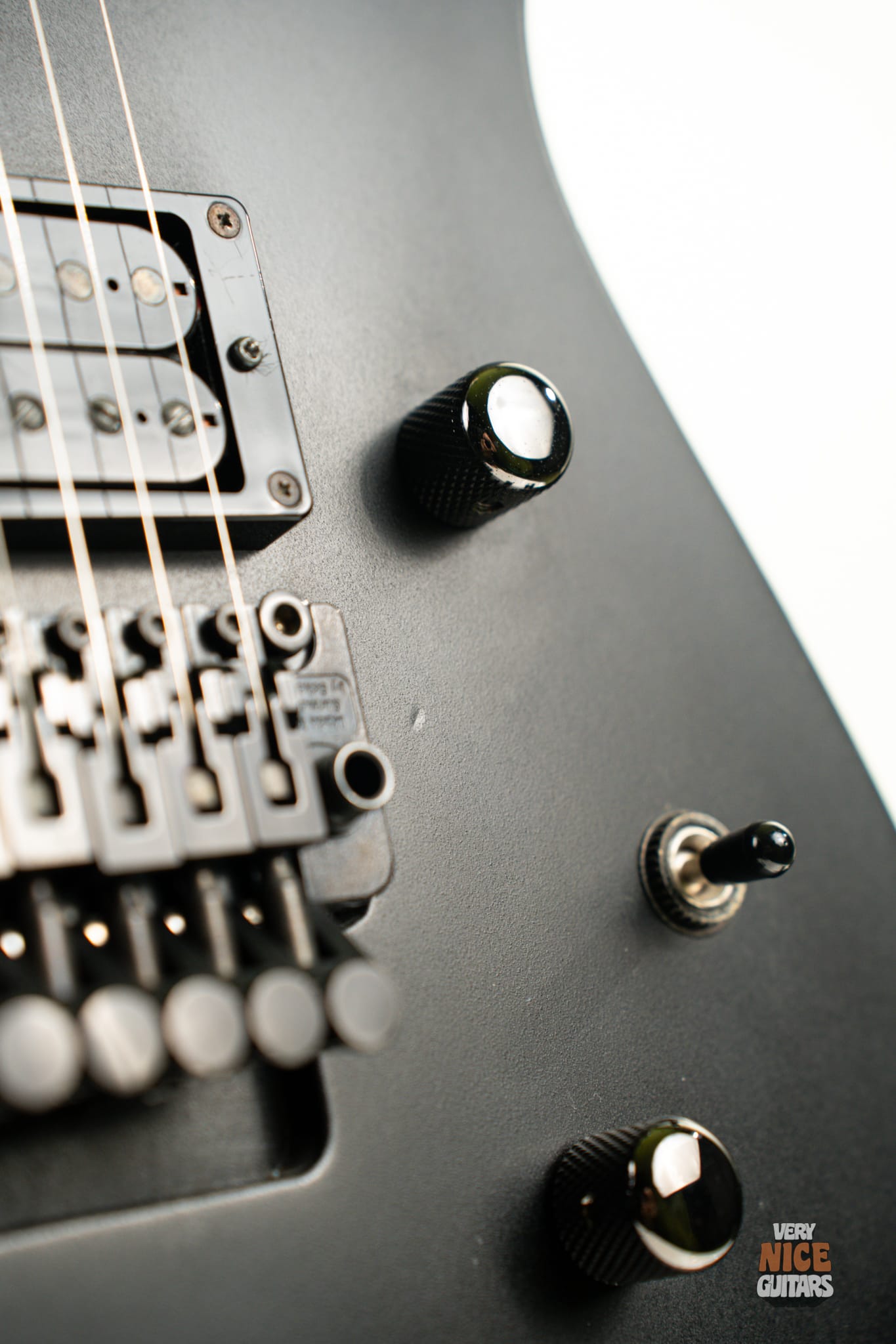 Caparison Dellinger II - Image 19