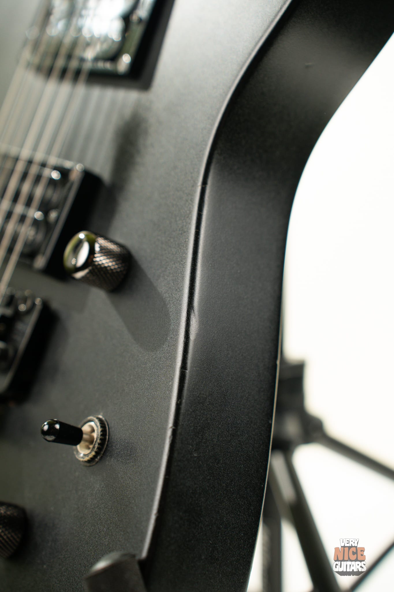 Caparison Dellinger II - Image 22