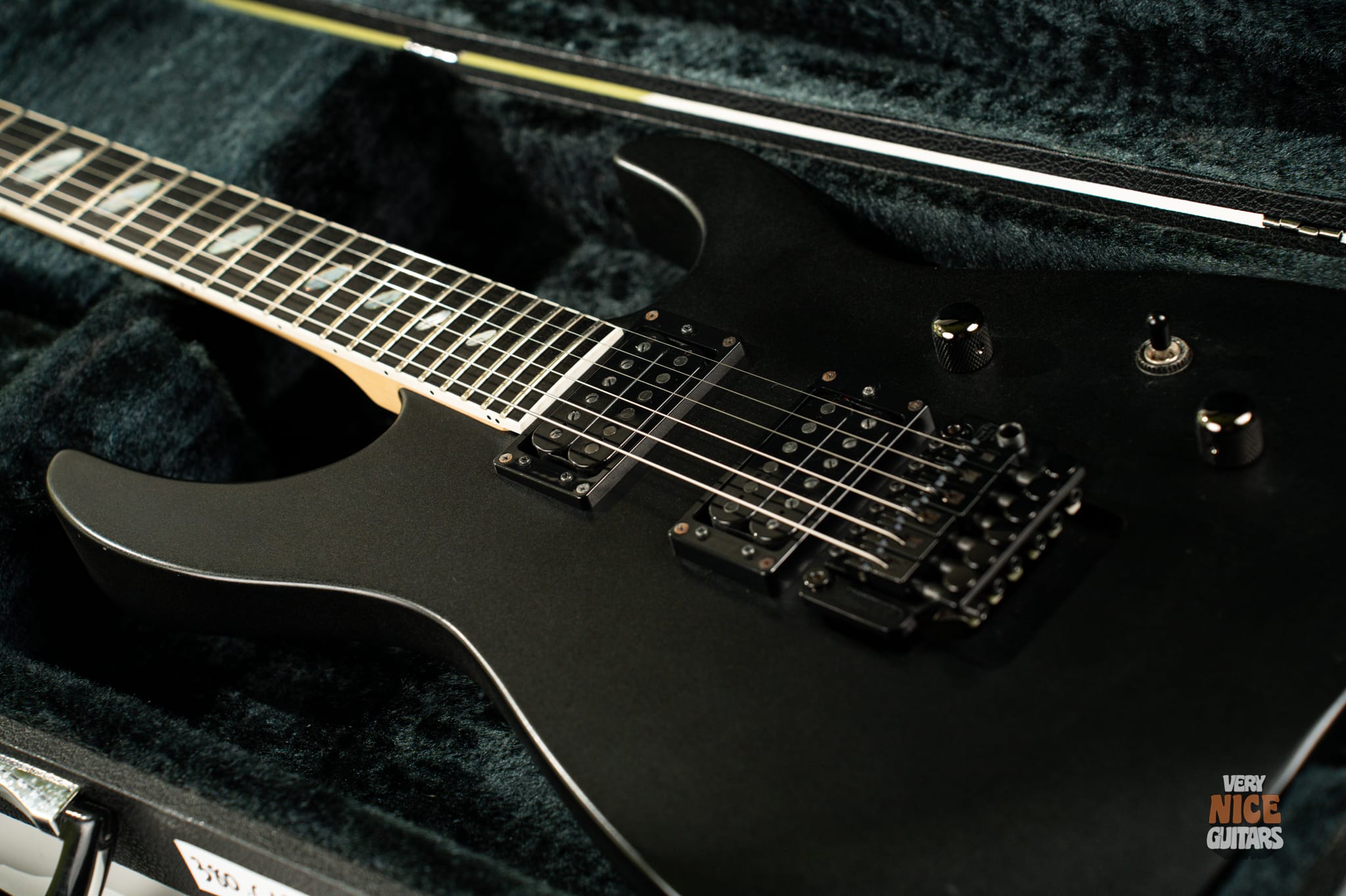 Caparison Dellinger II - Image 27