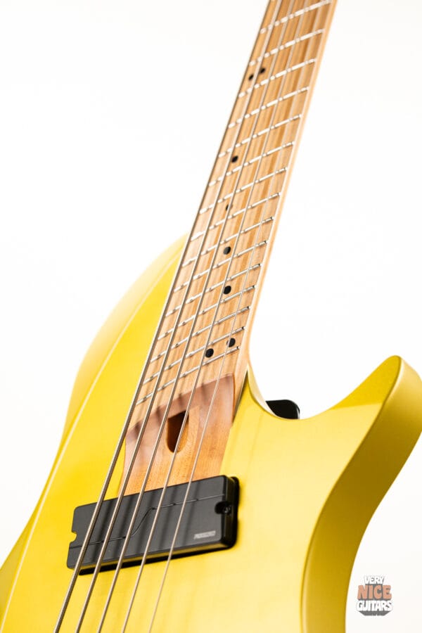 Abasi Larada 5 Bass Master Series Chartreuse - Image 17