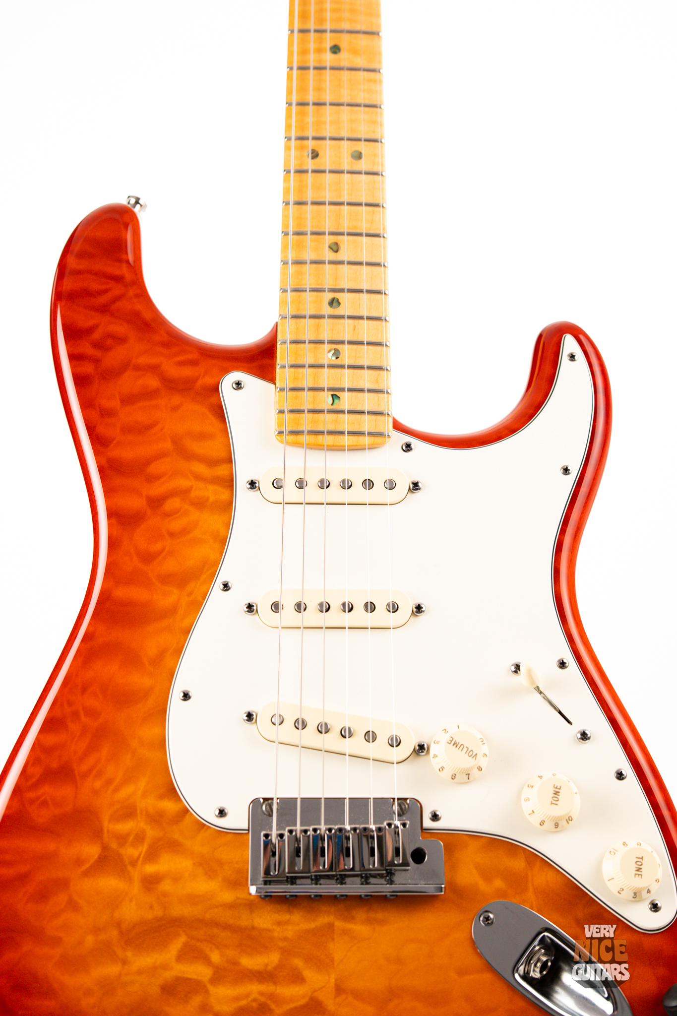 Fender Custom Shop Deluxe Stratocaster - Image 5