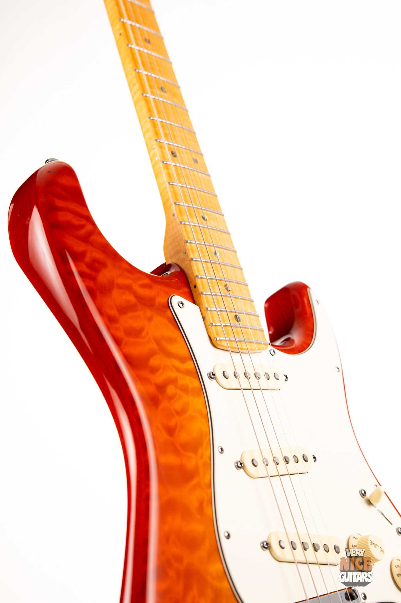 Fender Custom Shop Deluxe Stratocaster - Image 10