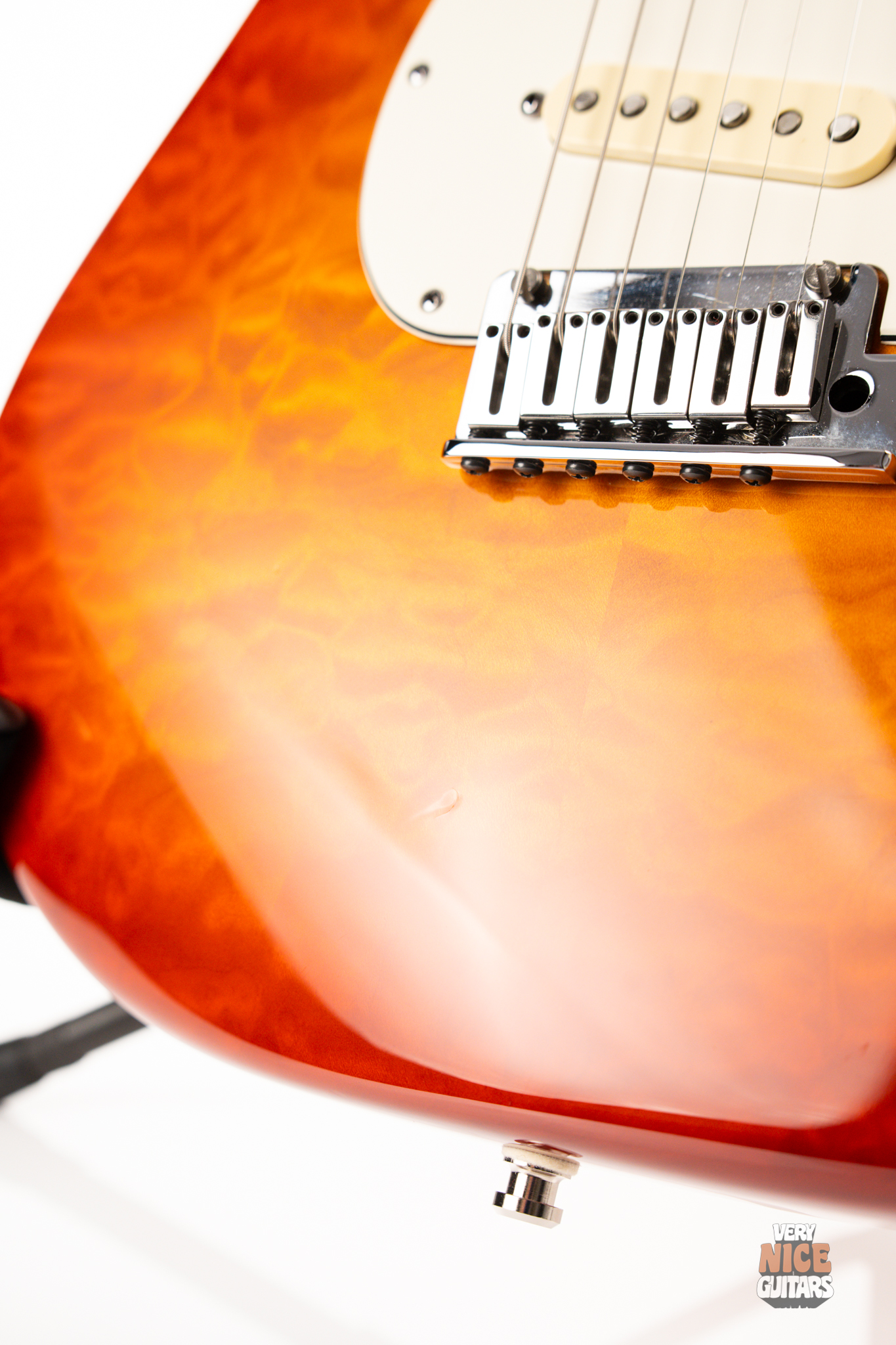 Fender Custom Shop Deluxe Stratocaster - Image 11