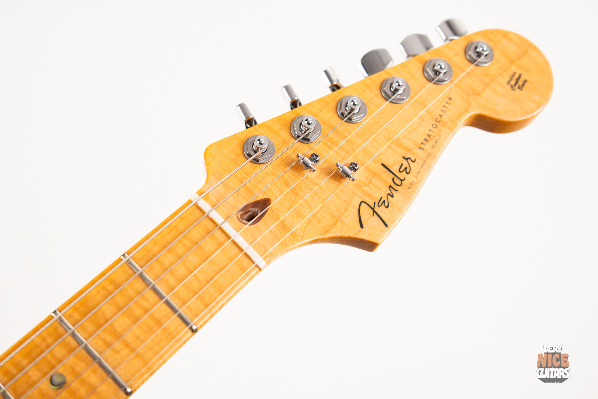 Fender Custom Shop Deluxe Stratocaster - Image 17