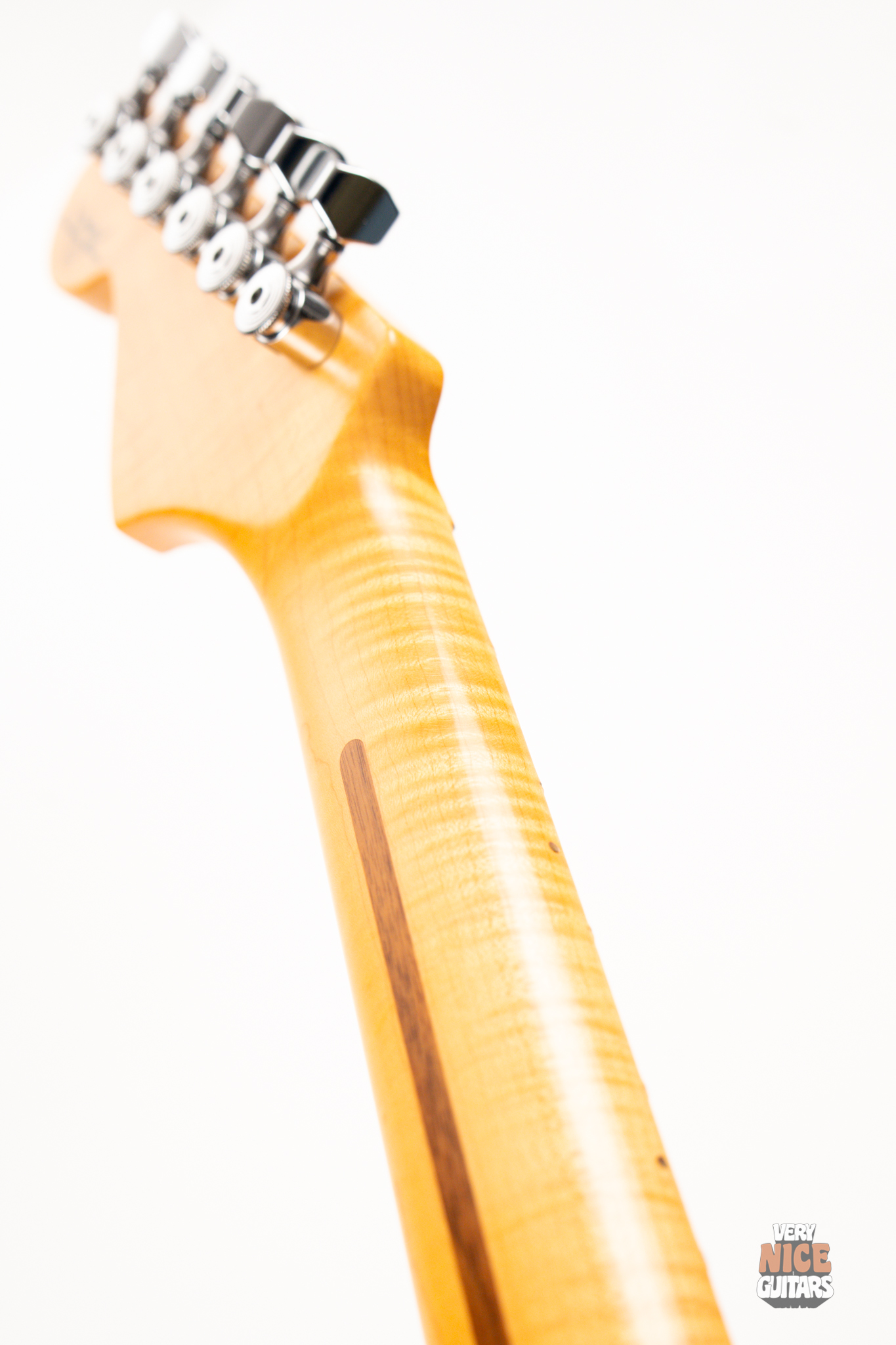 Fender Custom Shop Deluxe Stratocaster - Image 20