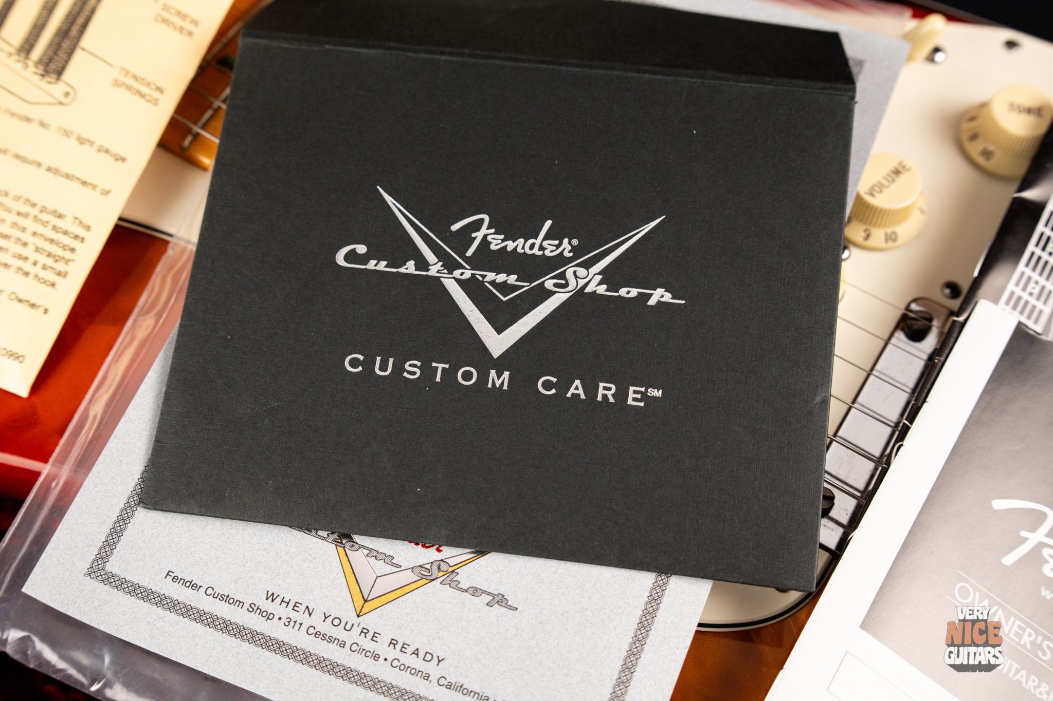 Fender Custom Shop Deluxe Stratocaster - Image 29