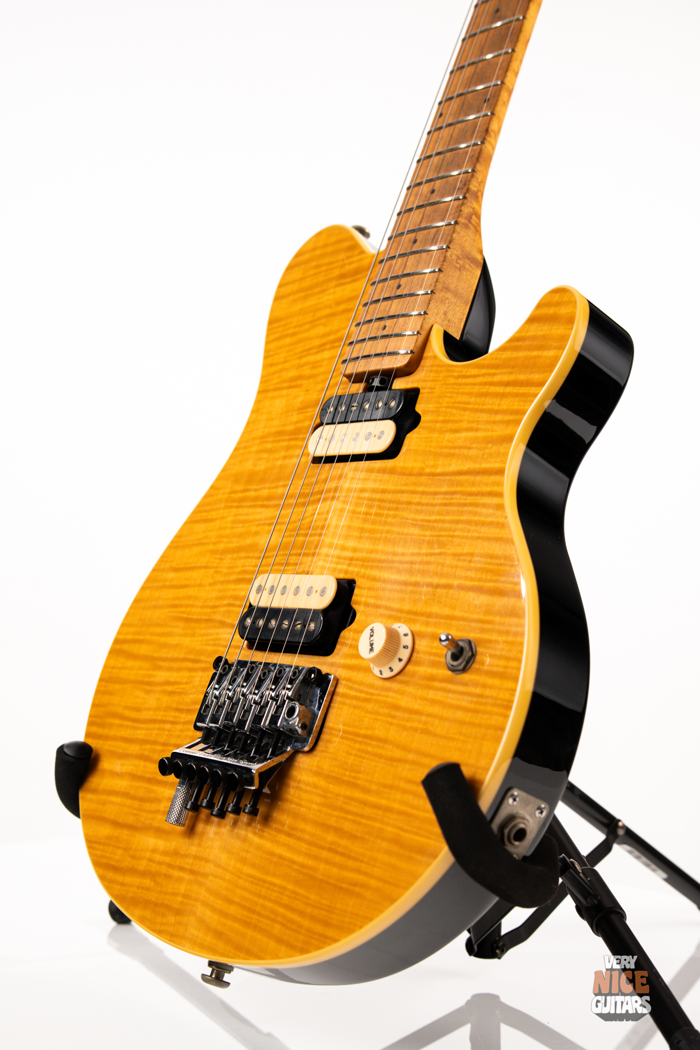 Music Man Axis Translucent Gold - Image 5