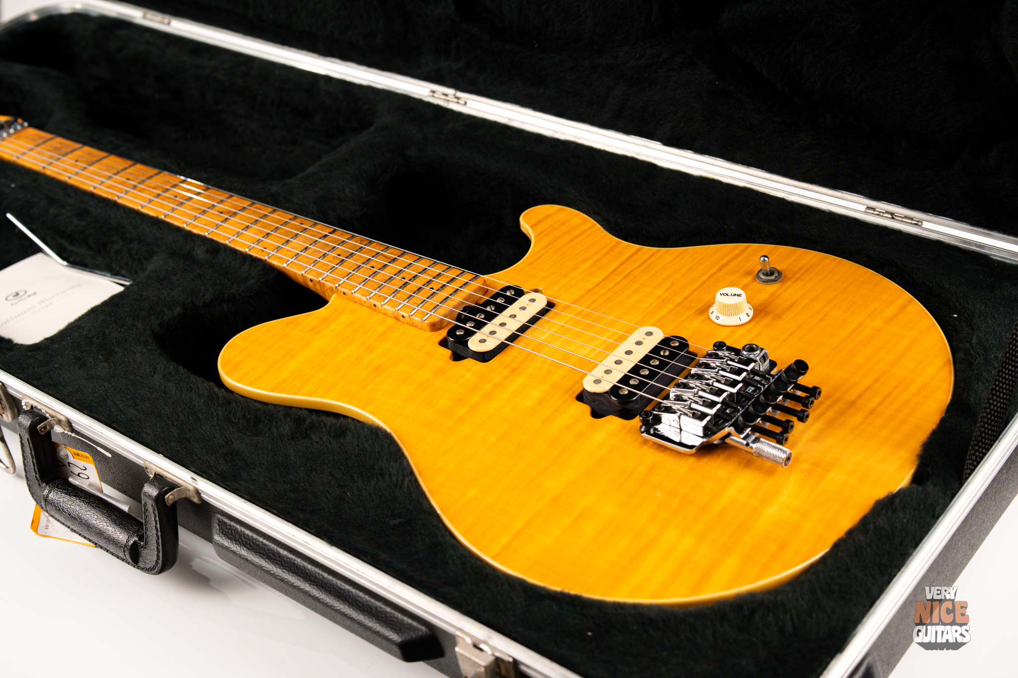 Music Man Axis Translucent Gold - Image 20