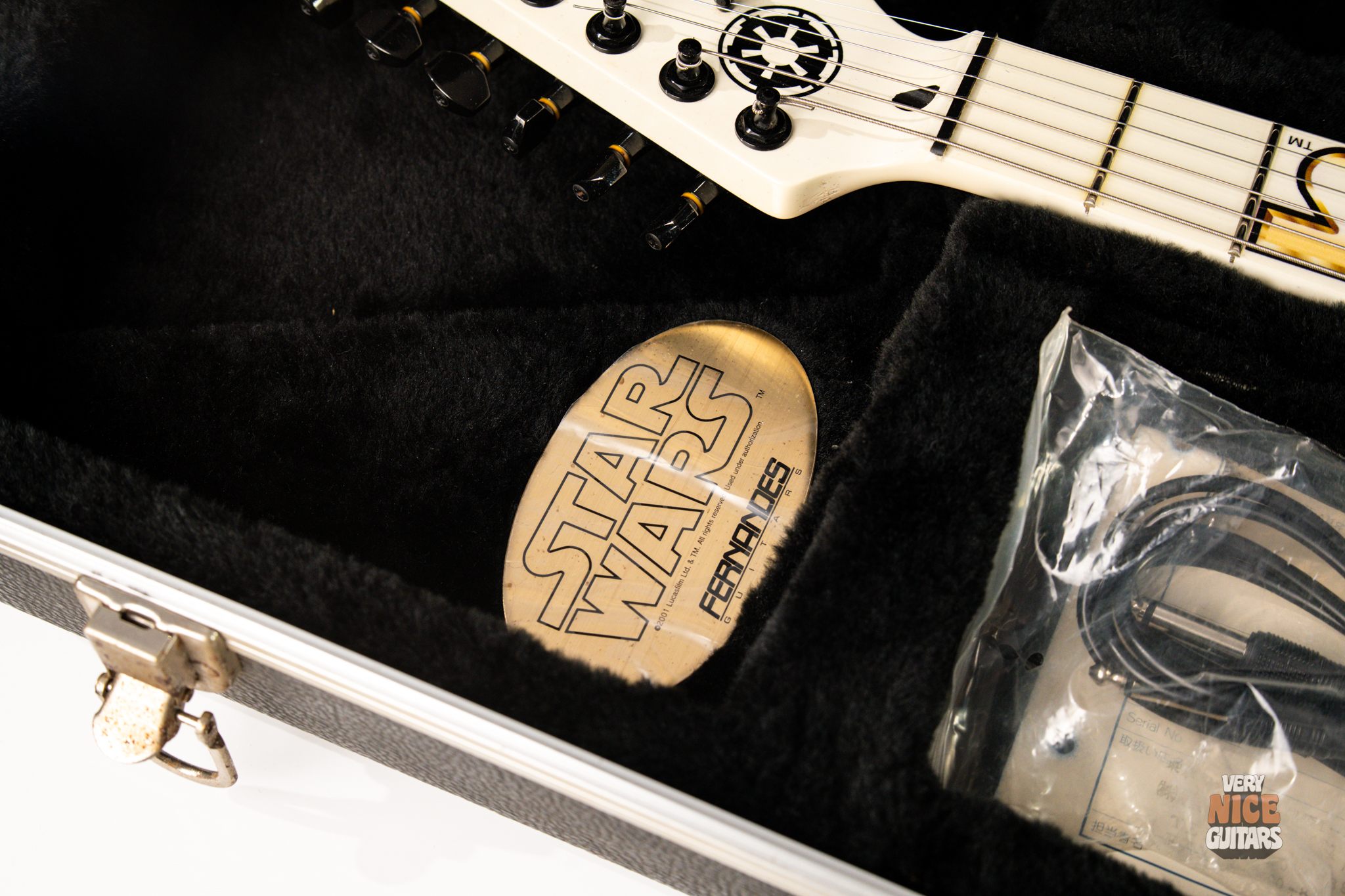 Fernandes Retrorocket Star Wars Stormtrooper - Image 26