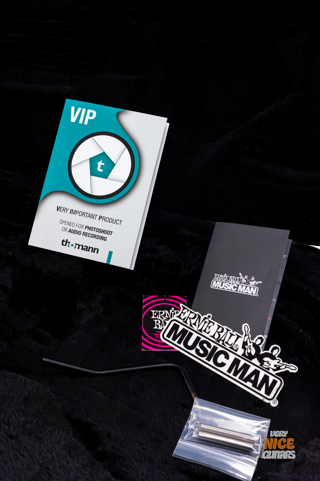 Ernie Ball Music Man Majesty 7 Black Frosting - Image 4