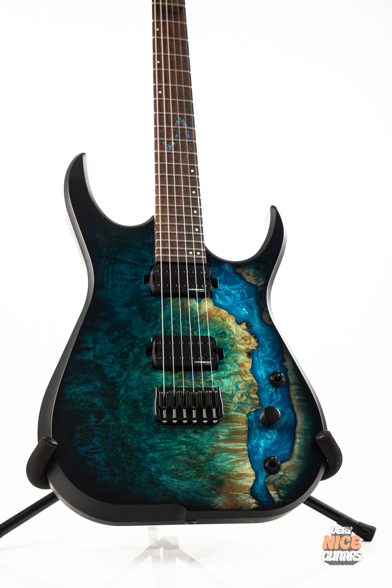 Skervesen Raptor 6 Hybrid Blue Burst – Very Nice Guitars