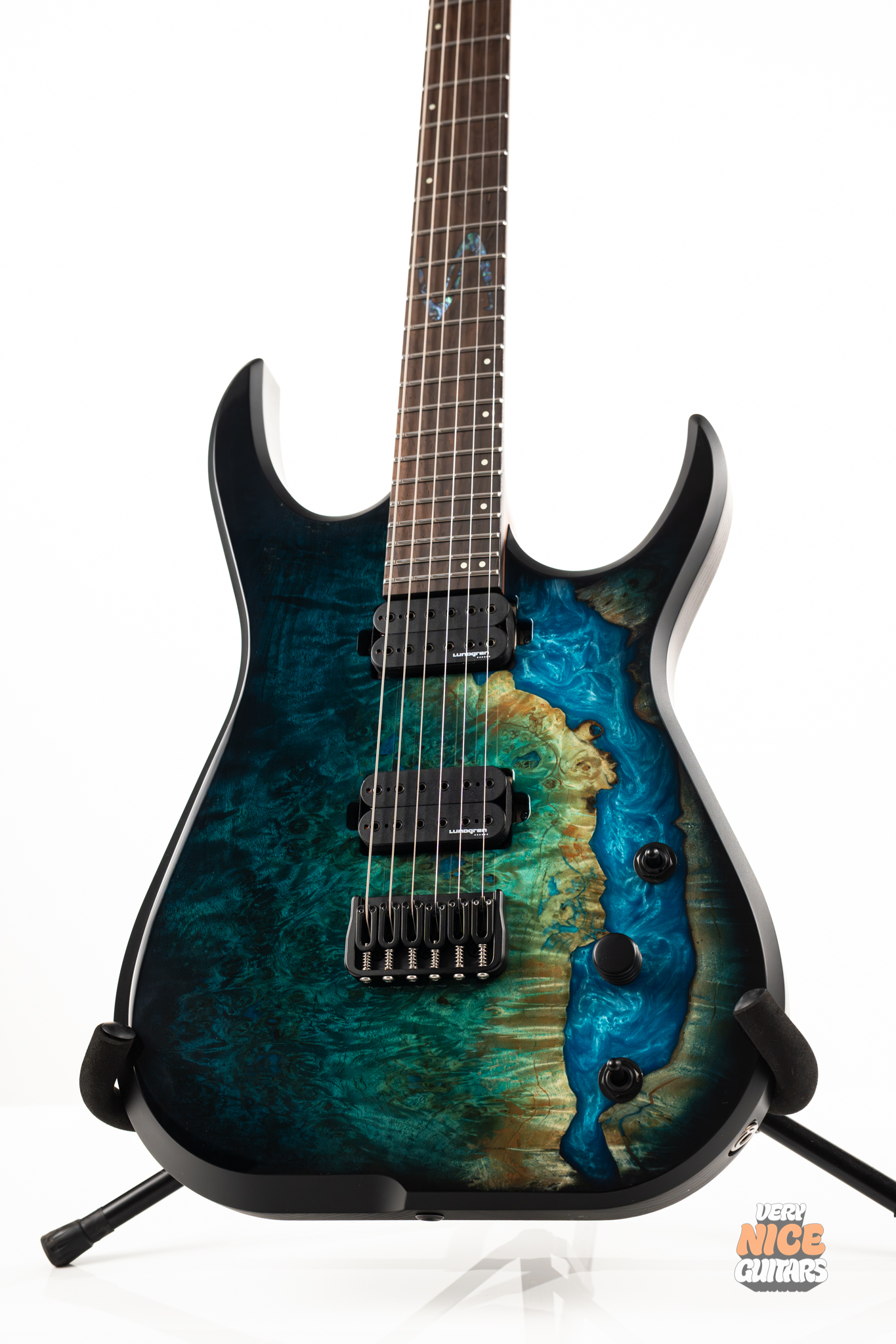 Skervesen Raptor 6 Hybrid Blue Burst – Very Nice Guitars